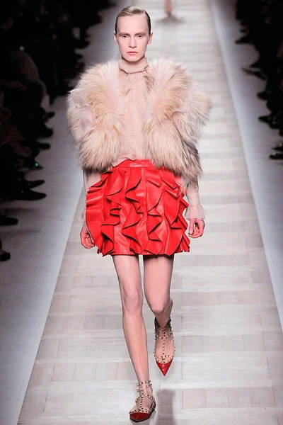 Look 24